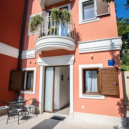 Iva Apartment *